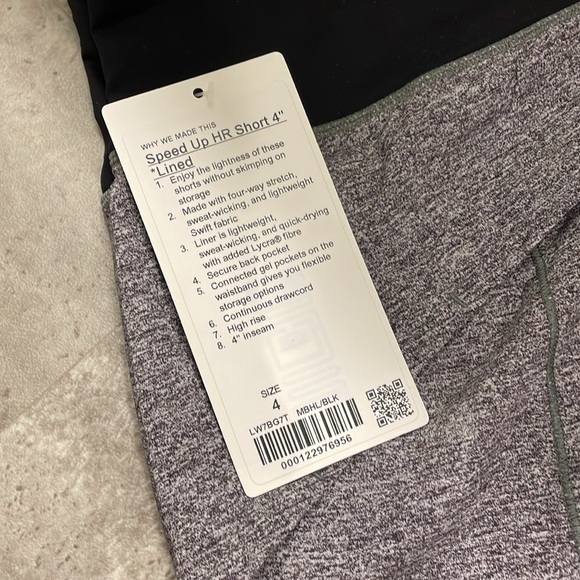 Lululemon Speed up high-rise 4” inseam short - Picture 4 of 5